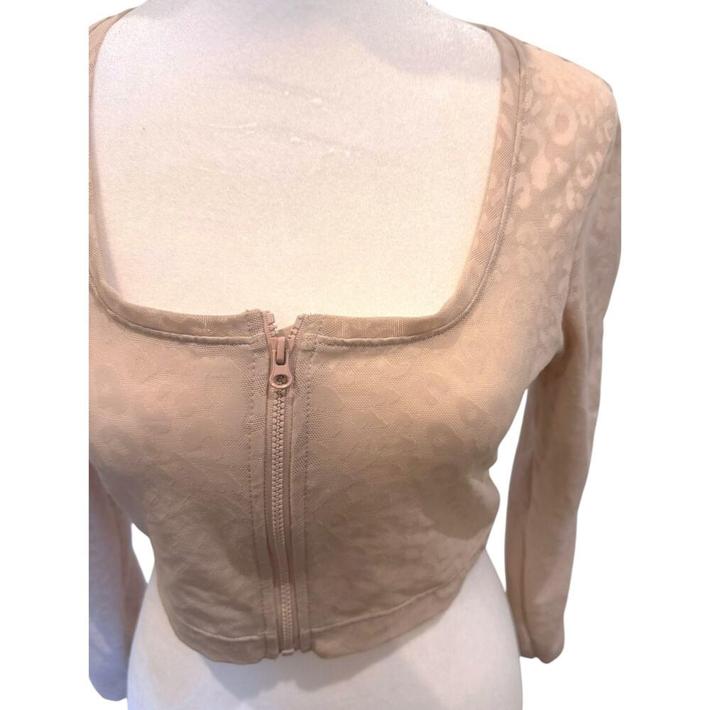 VICTORIA'S SECRET Blush Leopard Mesh Full Zip Cropped Long Sleeve Top Small EUC - Picture 3 of 5